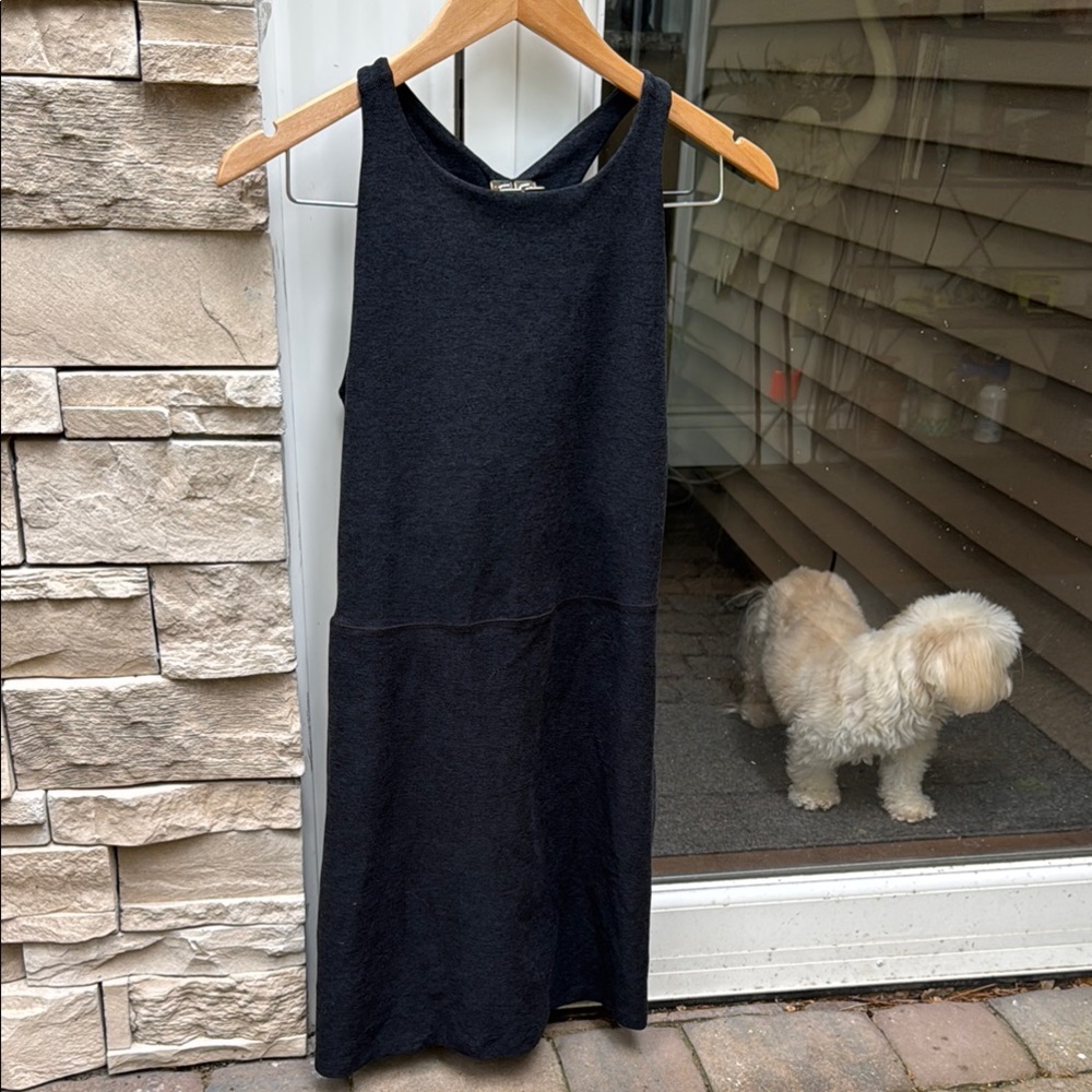 Black Sleeveless Dress